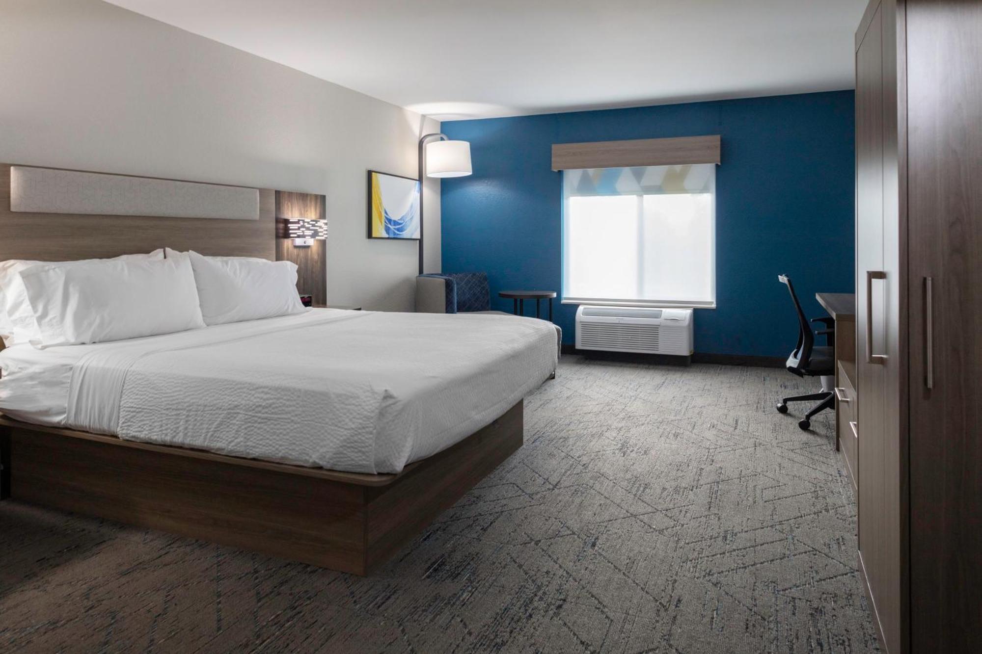 Holiday Inn Express & Suites Roanoke Rapids By Ihg Экстерьер фото