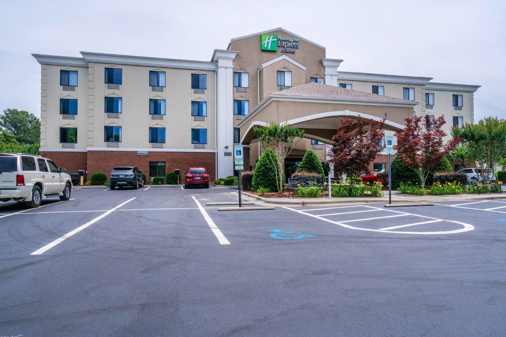 Holiday Inn Express & Suites Roanoke Rapids By Ihg Экстерьер фото