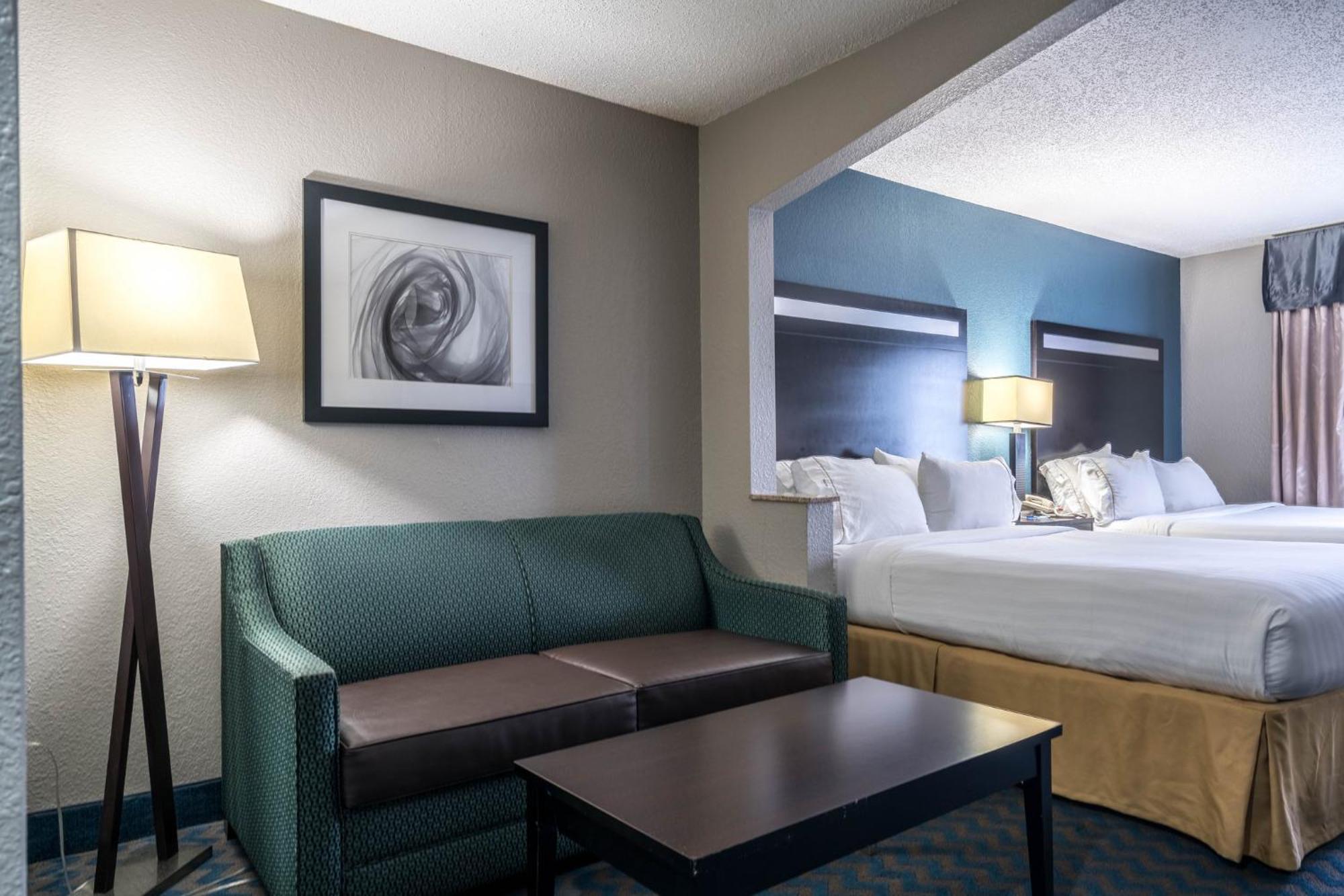 Holiday Inn Express & Suites Roanoke Rapids By Ihg Экстерьер фото