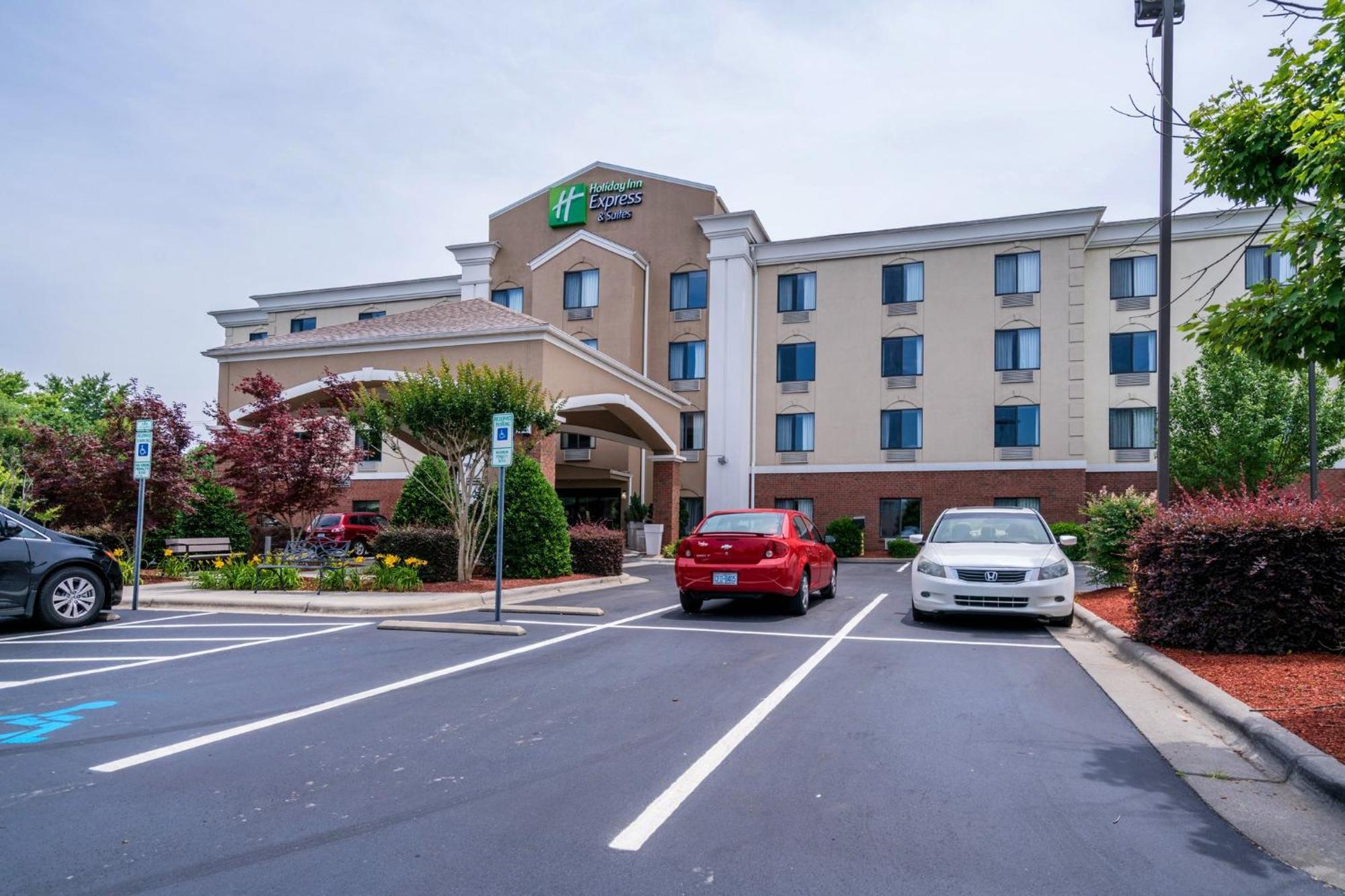 Holiday Inn Express & Suites Roanoke Rapids By Ihg Экстерьер фото